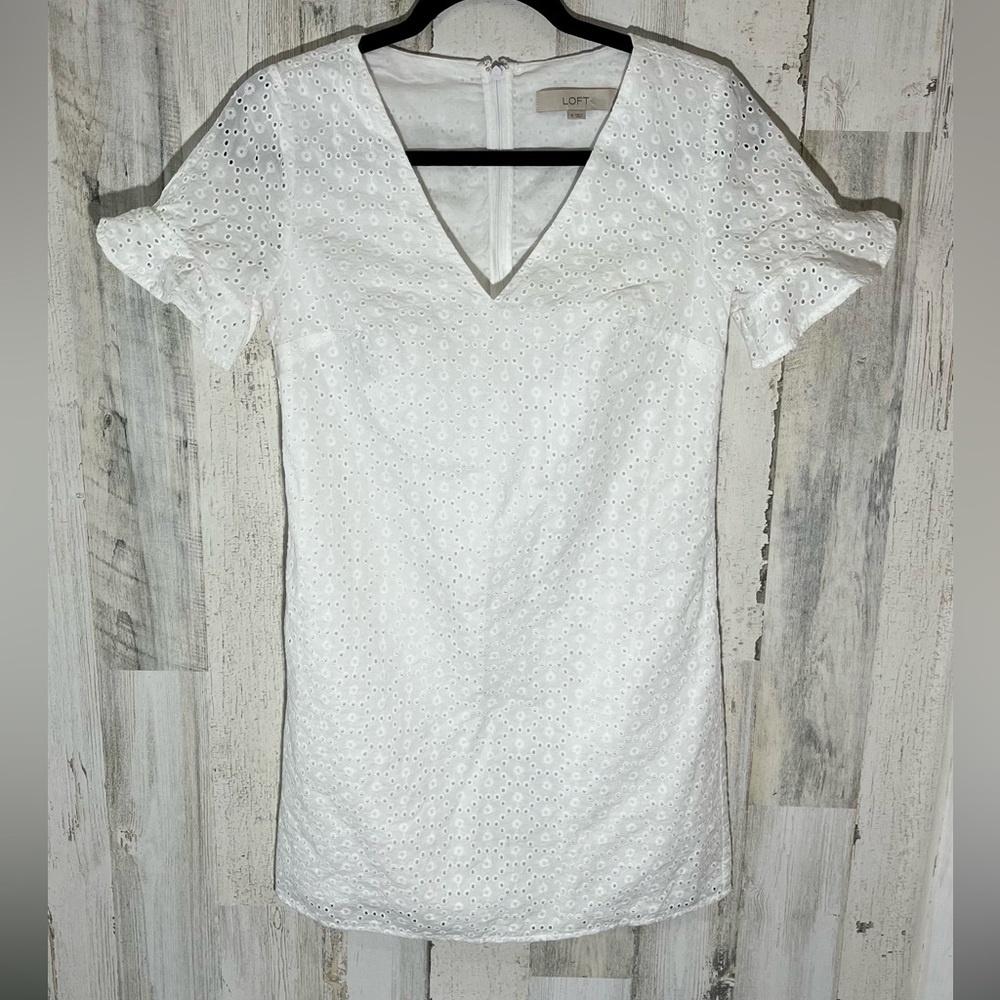 LOFT White Eyelet Mini Dress Flutter Sleeves Size 0 - Picture 2 of 11